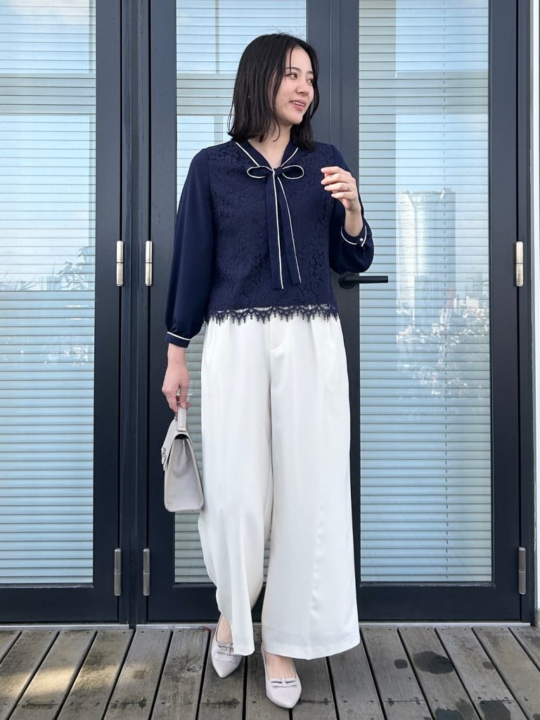 shinoさんの「Couture brooch｜【洗える・通勤】フラワーレースブラウス」を使ったコーディネート