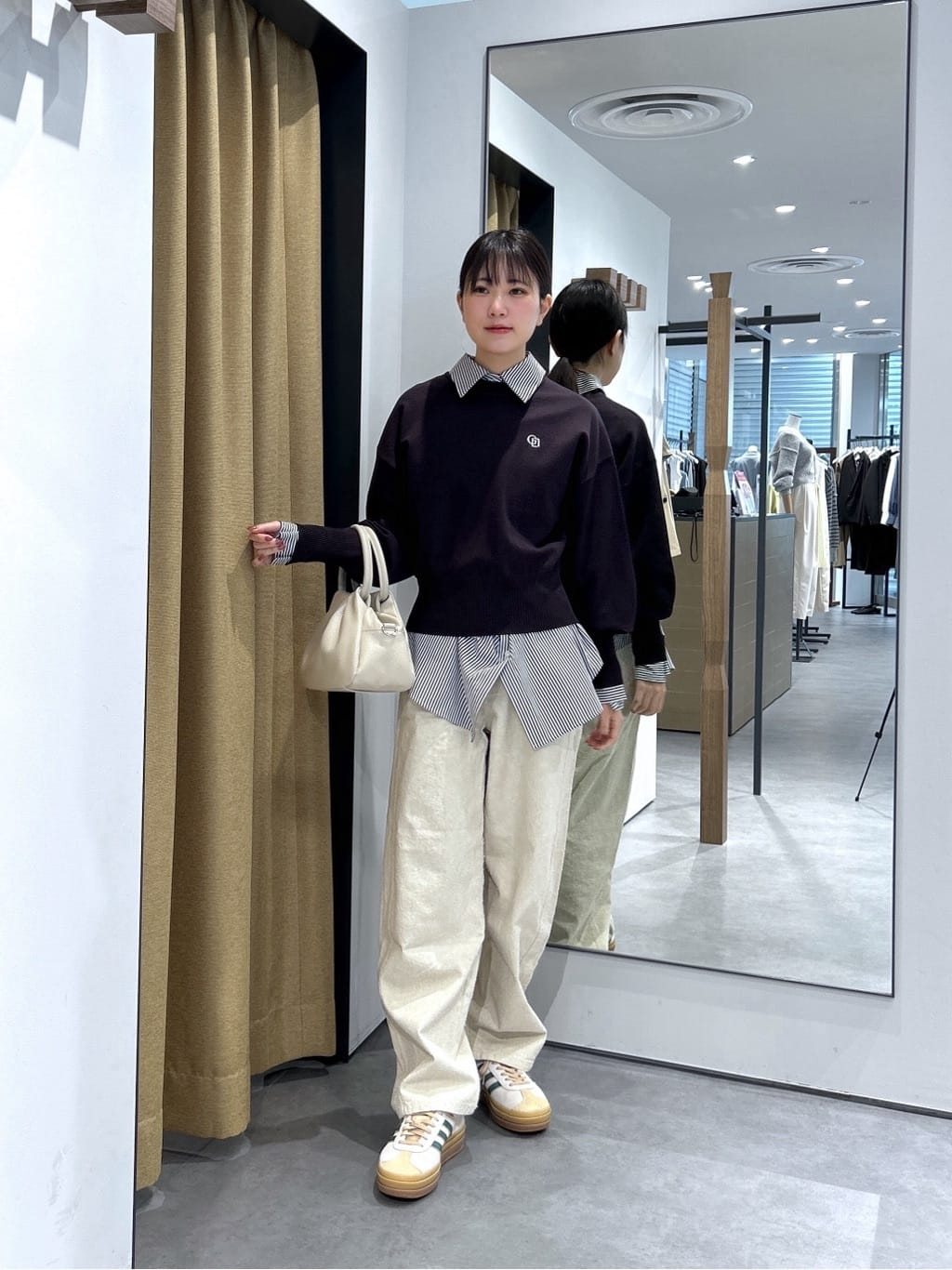 Renoさんの「INDIVI｜Timeless｜フォルムロゴニット」を使ったコーディネート