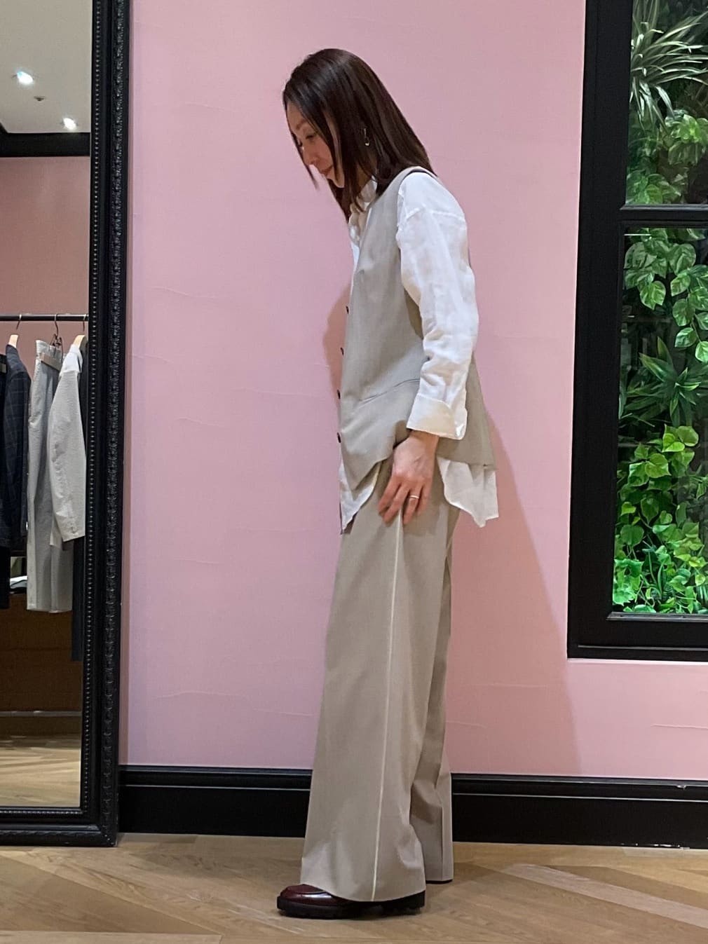Hiwatashiさんの「DRESSTERIOR｜【セットアップ可/ウォッシャブル】セットアップストライプジレ」を使ったコーディネート