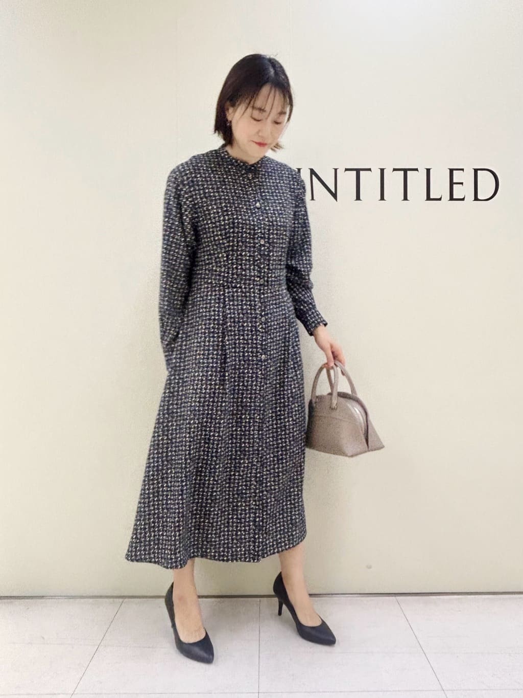 Mikiさんの「UNTITLED｜【洗える/きれいめ】クラシカルツイードワンピース」を使ったコーディネート