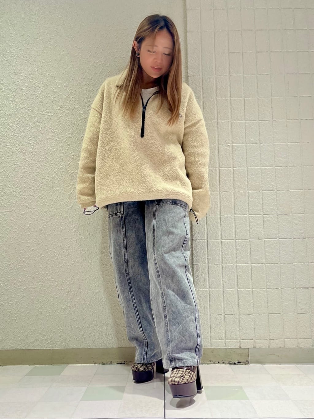 Moriさんの「ESPERANZA｜【ラク盛り/ローファー】リピーター続出／脚長美脚 厚底ローファー」を使ったコーディネート