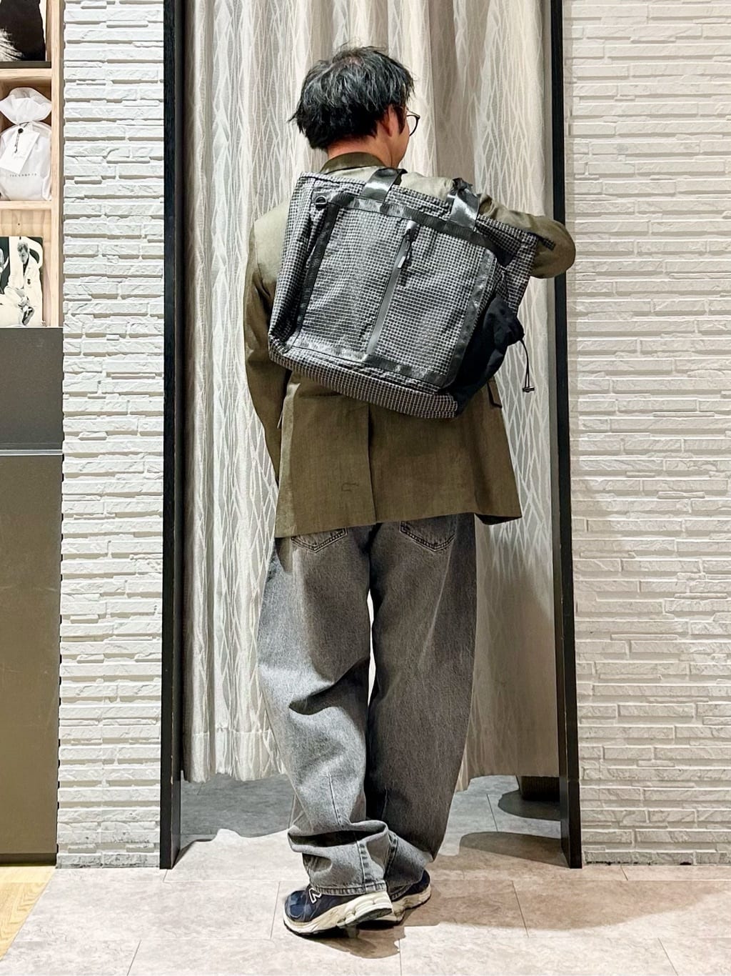 KENJI Iさんの「THE SHOP TK｜ライトエバーデニム ジャケット 洗濯機OK/ストレッチ/セットアップ可」を使ったコーディネート