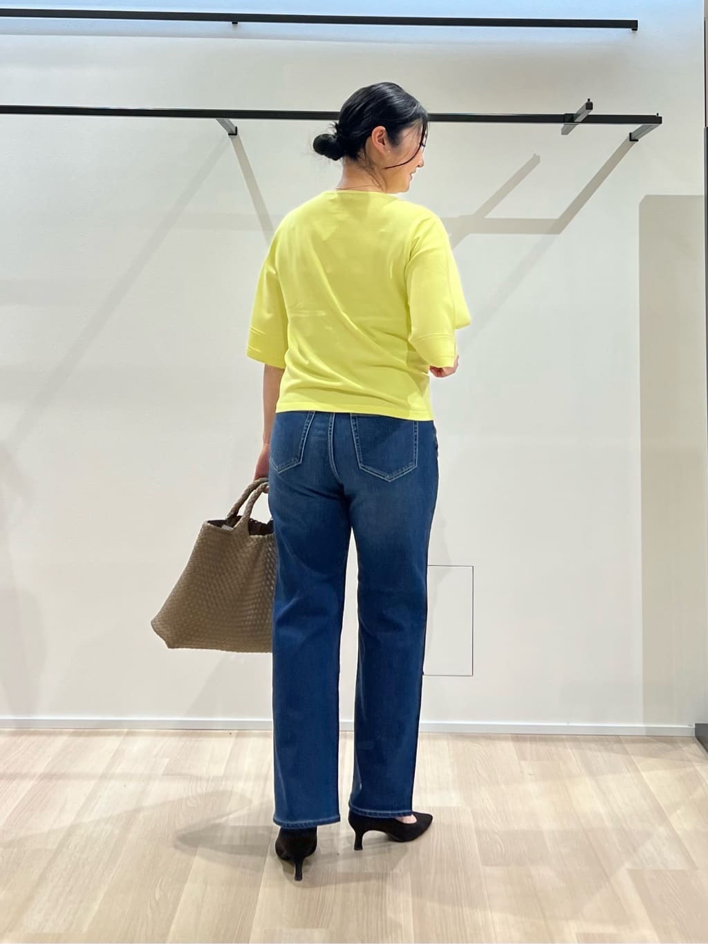 TOMOMIさんの「UNTITLED｜【洗える/清涼感】袖スリットニットプルオーバー」を使ったコーディネート