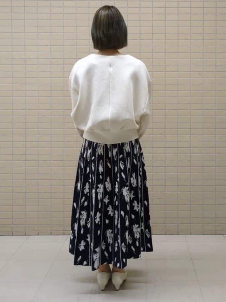 ひまりさんの「Reflect｜【インナーにおすすめ◎】クルーネックストレッチリブトップス」を使ったコーディネート