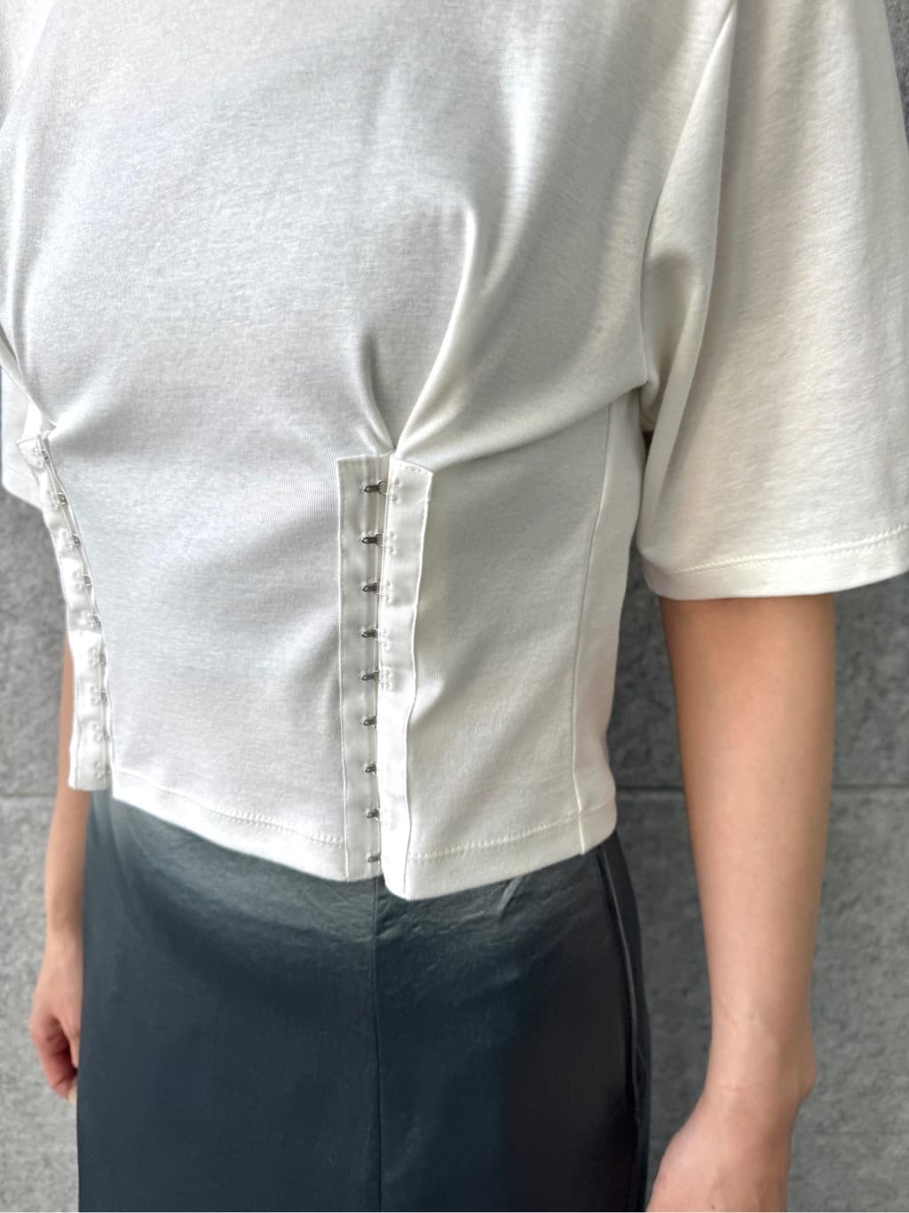 uchi__yamaさんの「CODE A｜corset jersey tee」を使ったコーディネート