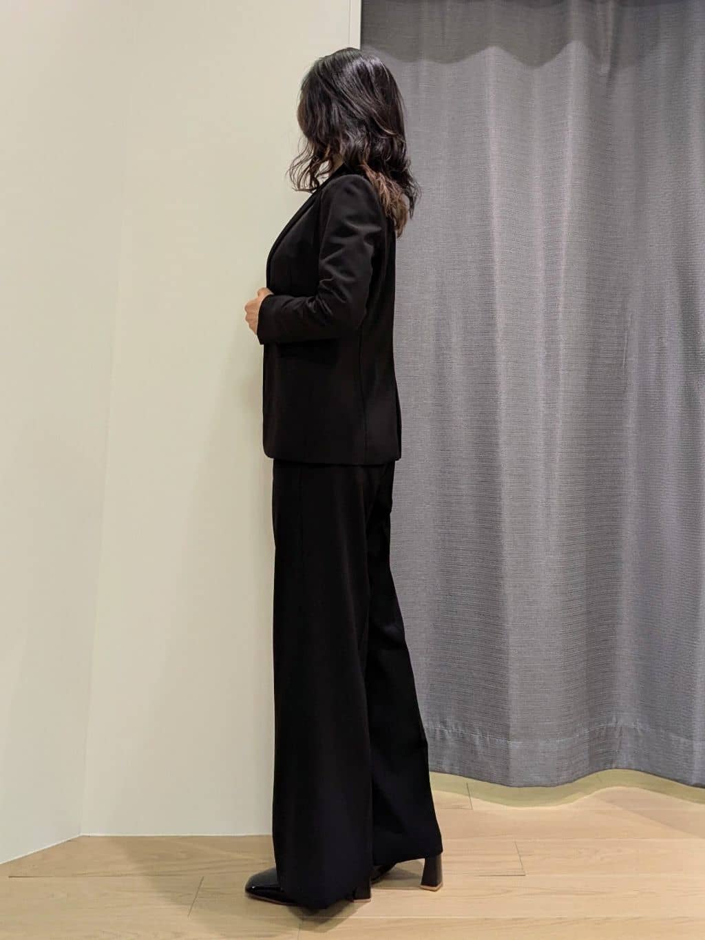 miiさんの「INDIVI｜【通勤スーツ／洗える】ストレッチワイドパンツ」を使ったコーディネート