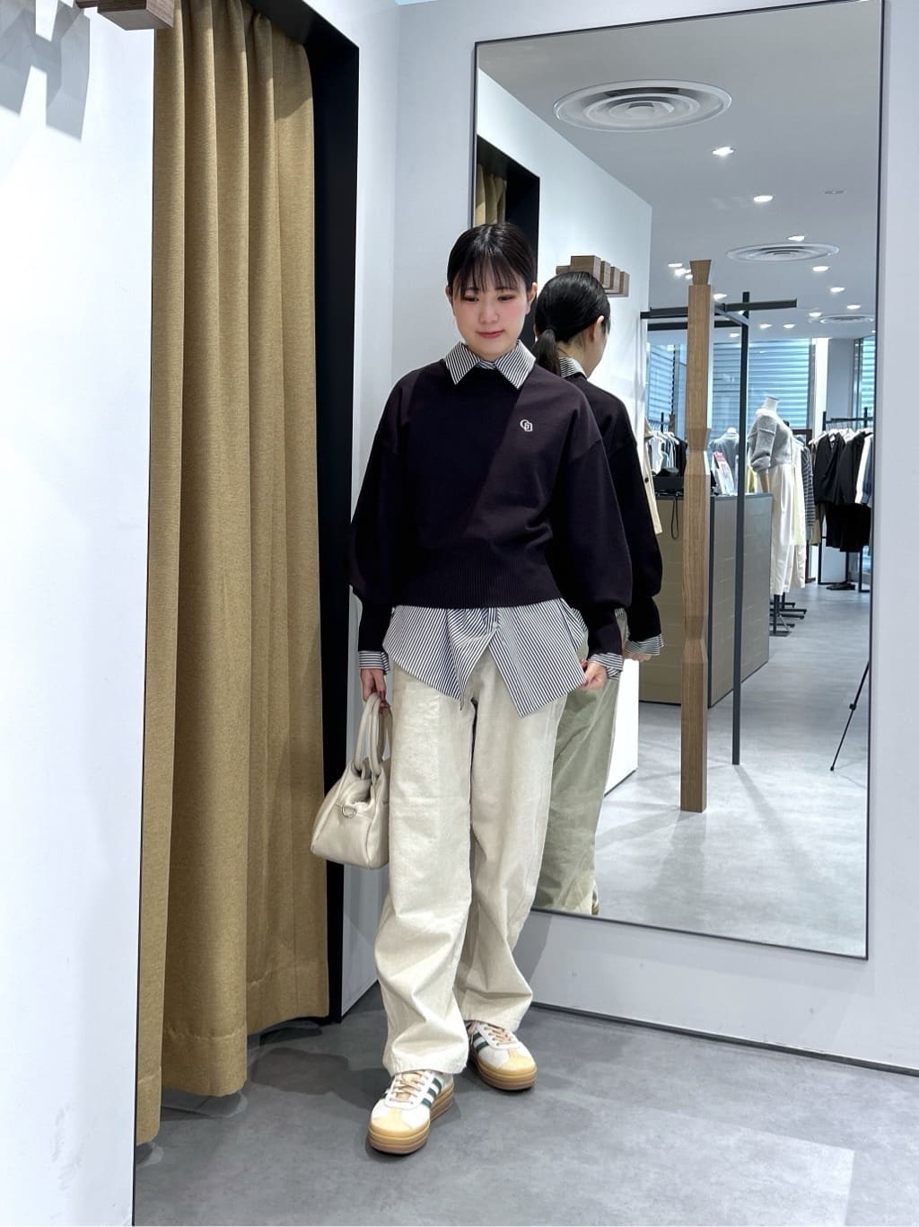 Renoさんの「INDIVI｜Timeless｜フォルムロゴニット」を使ったコーディネート