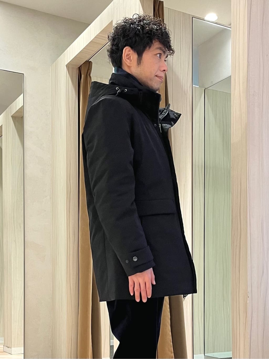 URAさんの「TAKEO KIKUCHI｜【抗菌防臭/シーズンレス】シアサッカーギンガムチェック ストレッチシャツ」を使ったコーディネート