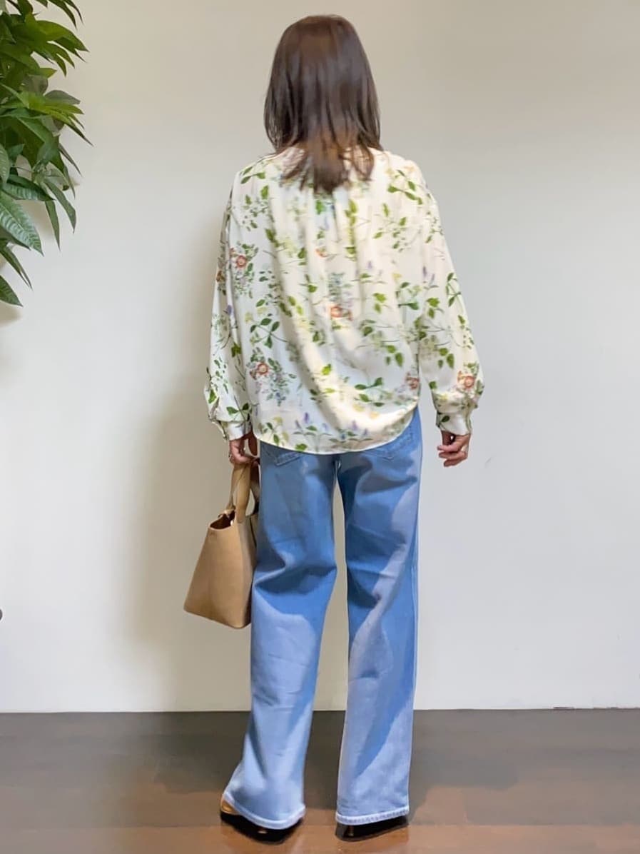 tomoさんの「UNTITLED｜【定番人気/はっ水/洗える】タスランショートトレンチコート」を使ったコーディネート