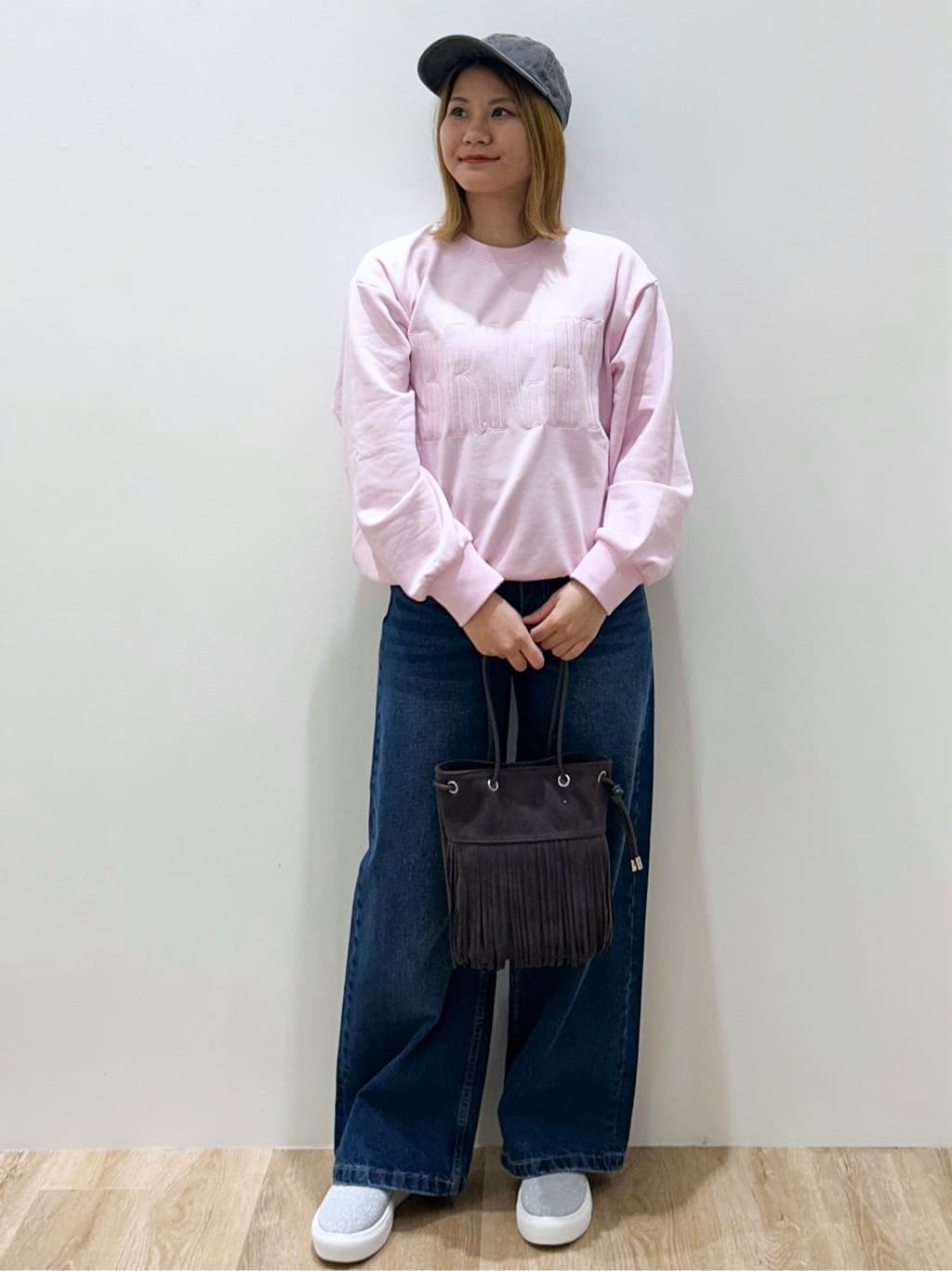 suzukaさんの「OPAQUE.CLIP｜ロゴ刺繍裏毛トップス【洗濯機OK】」を使ったコーディネート