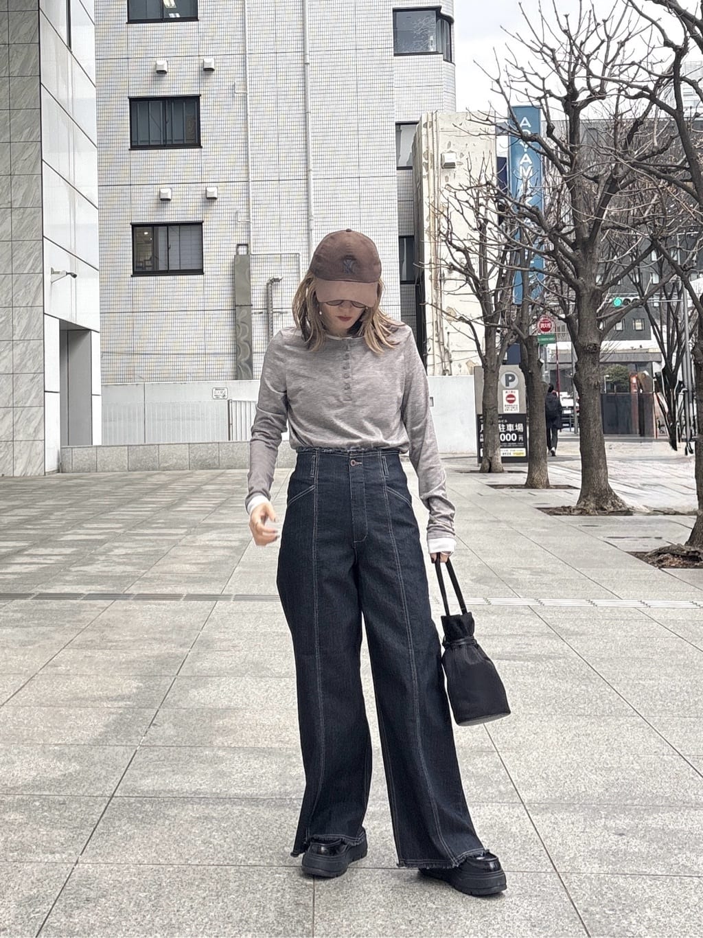 kotakiさんの「INDIVI｜ダブルブレストオーバージャケット」を使ったコーディネート