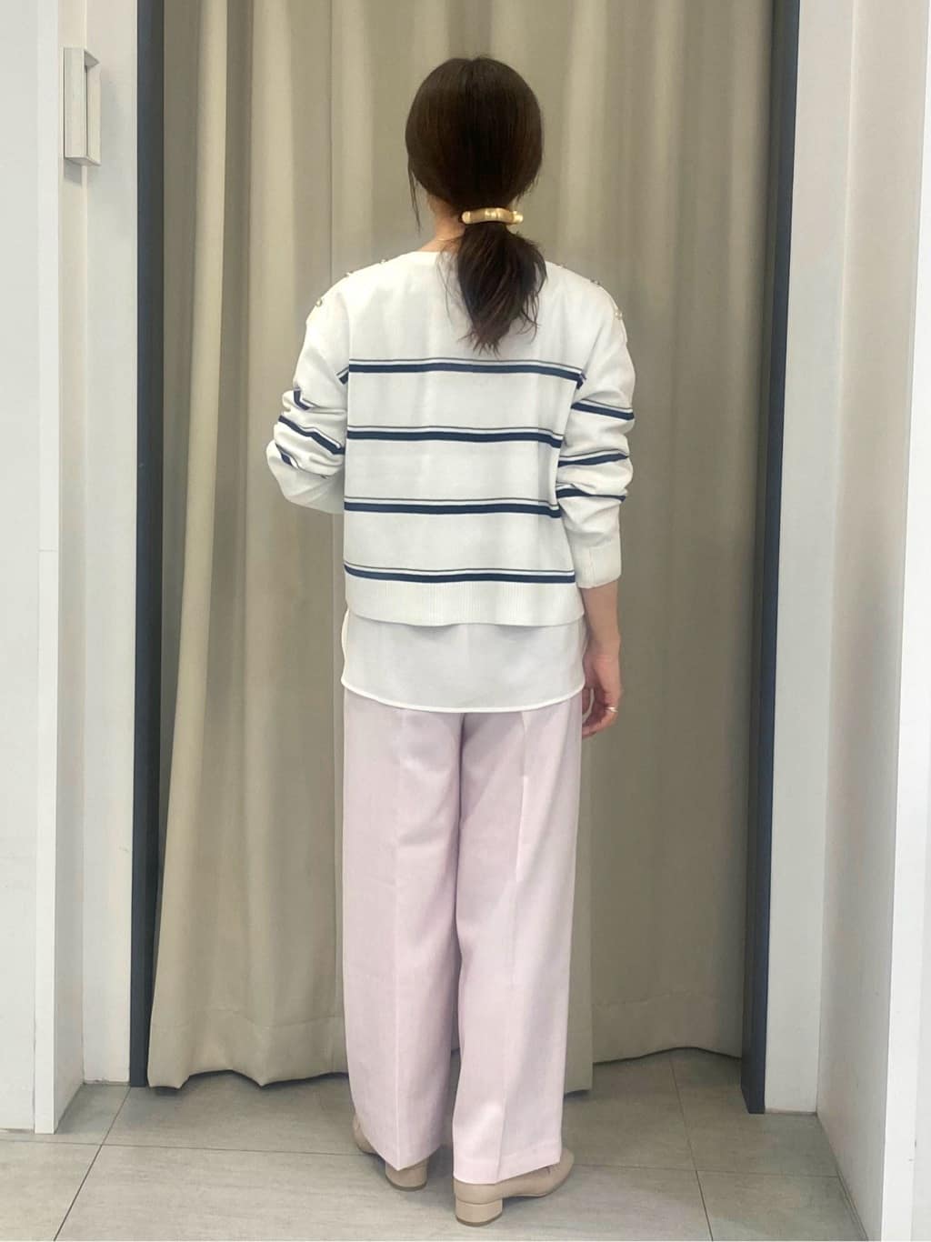 eguchiさんの「grove｜【おうちで洗える】顔周りすっきり、ボートネックニット」を使ったコーディネート