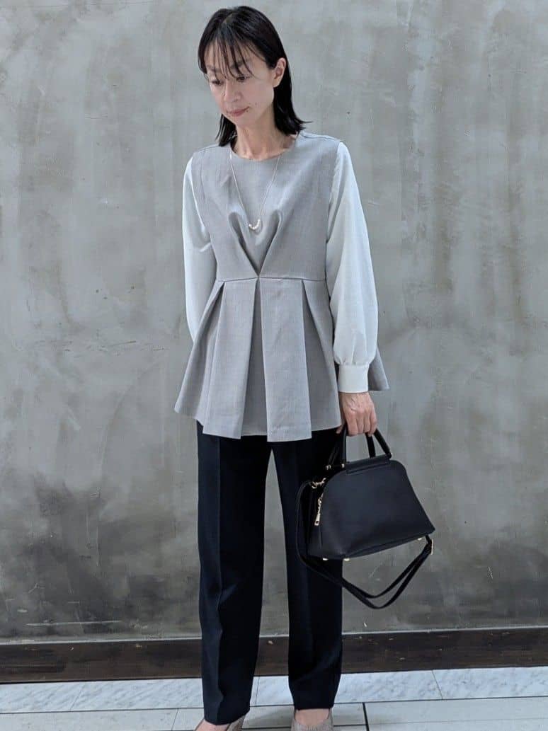 shioさんの「grove｜【マシンウォッシュ/防シワ/S-3L】着回しできるカセット服テーパードパンツ」を使ったコーディネート