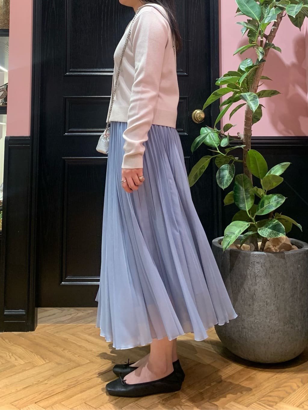 SAKAIさんの「DRESSTERIOR｜◆ウォッシャブルコットンカシミヤカーディガン」を使ったコーディネート