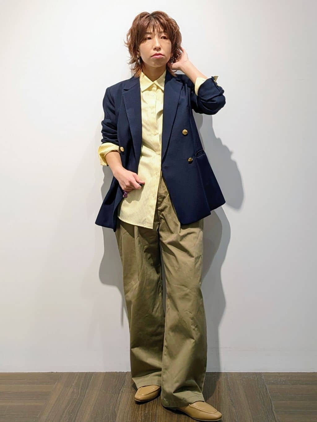 4410さんの「THE SHOP TK｜【通勤にもデイリーにも】CAVIAN 金ボタンダブルブレストジャケット」を使ったコーディネート