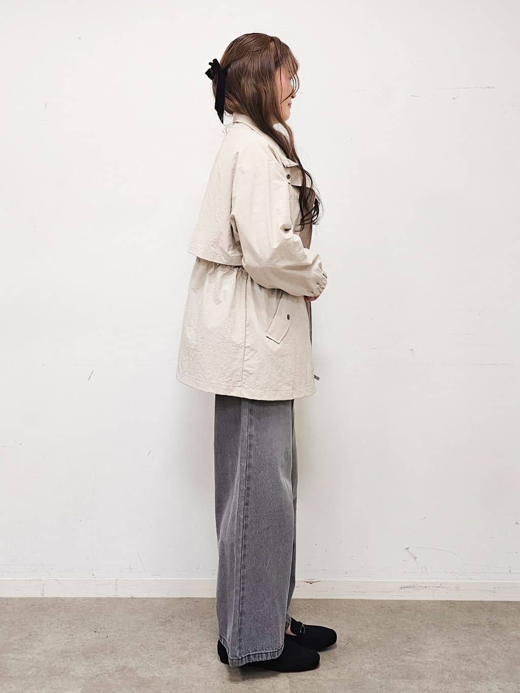 ゆゆさんの「SHOO･LA･RUE｜【高レビュー/S-LL】脚のラインを拾いにくい デニムワイドパンツ」を使ったコーディネート