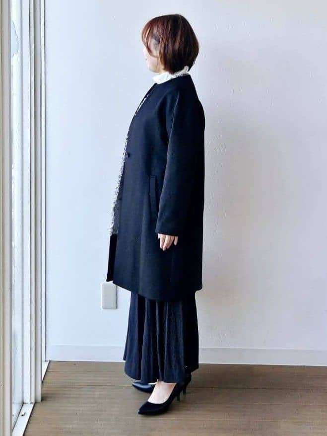 やじまさんの「UNTITLED｜【日本製／通勤／フォーマル】カシミヤ混ノーカラーコート」を使ったコーディネート