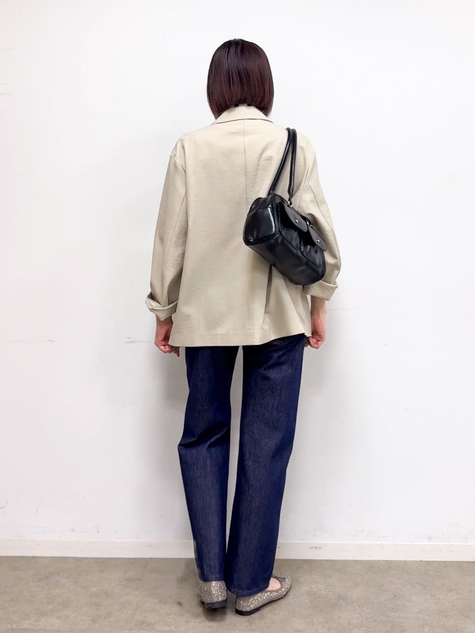 𝐜𝐡𝐢𝐤𝐚さんの「SHOO･LA･RUE｜【S-LL/セットアップ可/イージーケア/UV】オンにもオフにも 軽やかシングルジャケット」を使ったコーディネート