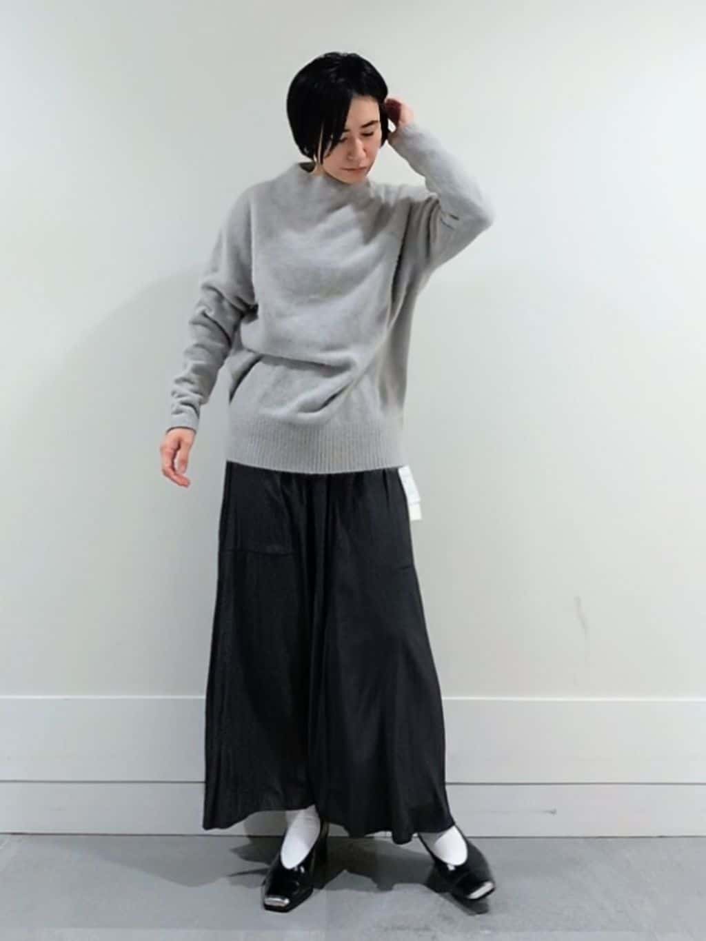 ミズタさんの「UNTITLED｜【大人な品格/ふわふわニット】フォックスカシミヤ コクーンニット」を使ったコーディネート