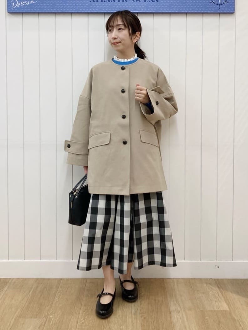 yoshiさんの「Dessin｜【花粉ガード/撥水加工/洗える】クルーネックスプリングコート」を使ったコーディネート