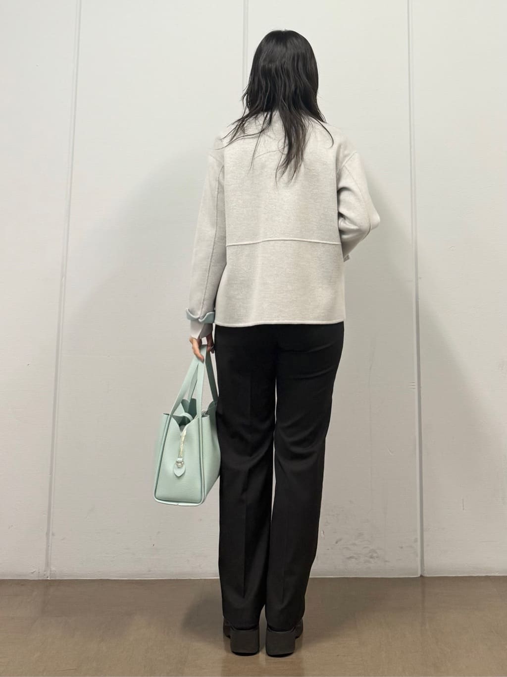 mizukiさんの「INDIVI｜【配色デザイン／ショート丈】ウールリバー ノーカラーコート」を使ったコーディネート