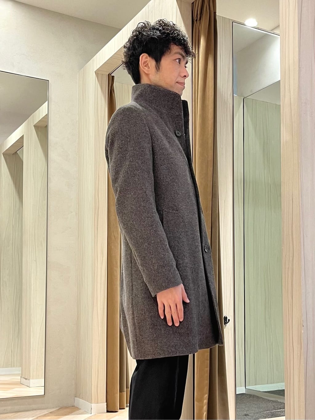 URAさんの「TAKEO KIKUCHI｜カシミヤブレンド ビーバー調ピンヘッドスタンドカラーコート」を使ったコーディネート