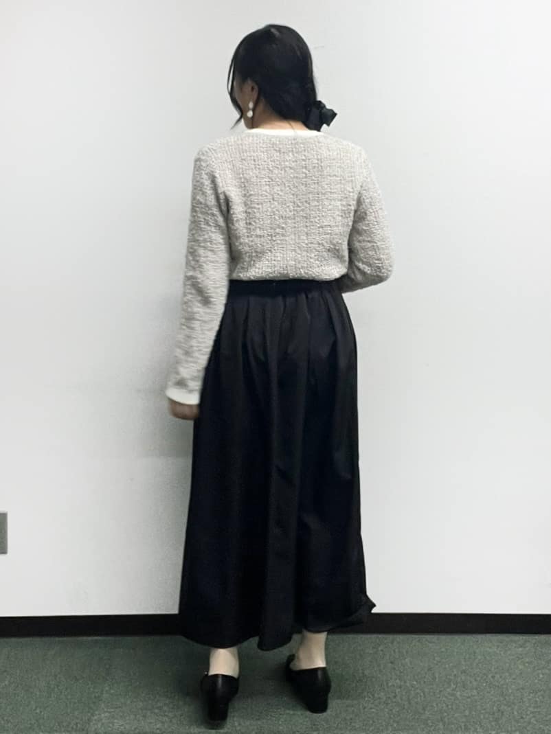Hitomiさんの「index｜ファンシーヤーントリミングカーディガン【洗濯機OK】」を使ったコーディネート