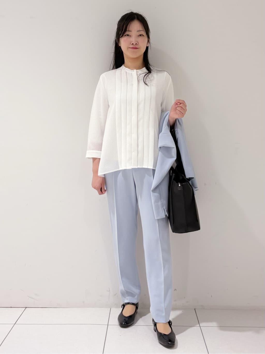 momokoさんの「INDIVI｜【洗える／多機能／SETUP可】着る日傘ダブルジャケット」を使ったコーディネート