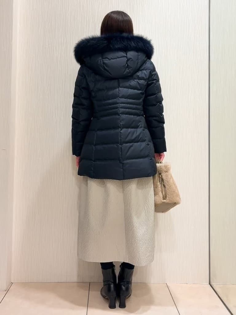 SAHOさんの「UNTITLED｜【はっ水機能/フード取り外し可】ミディダウンコート」を使ったコーディネート