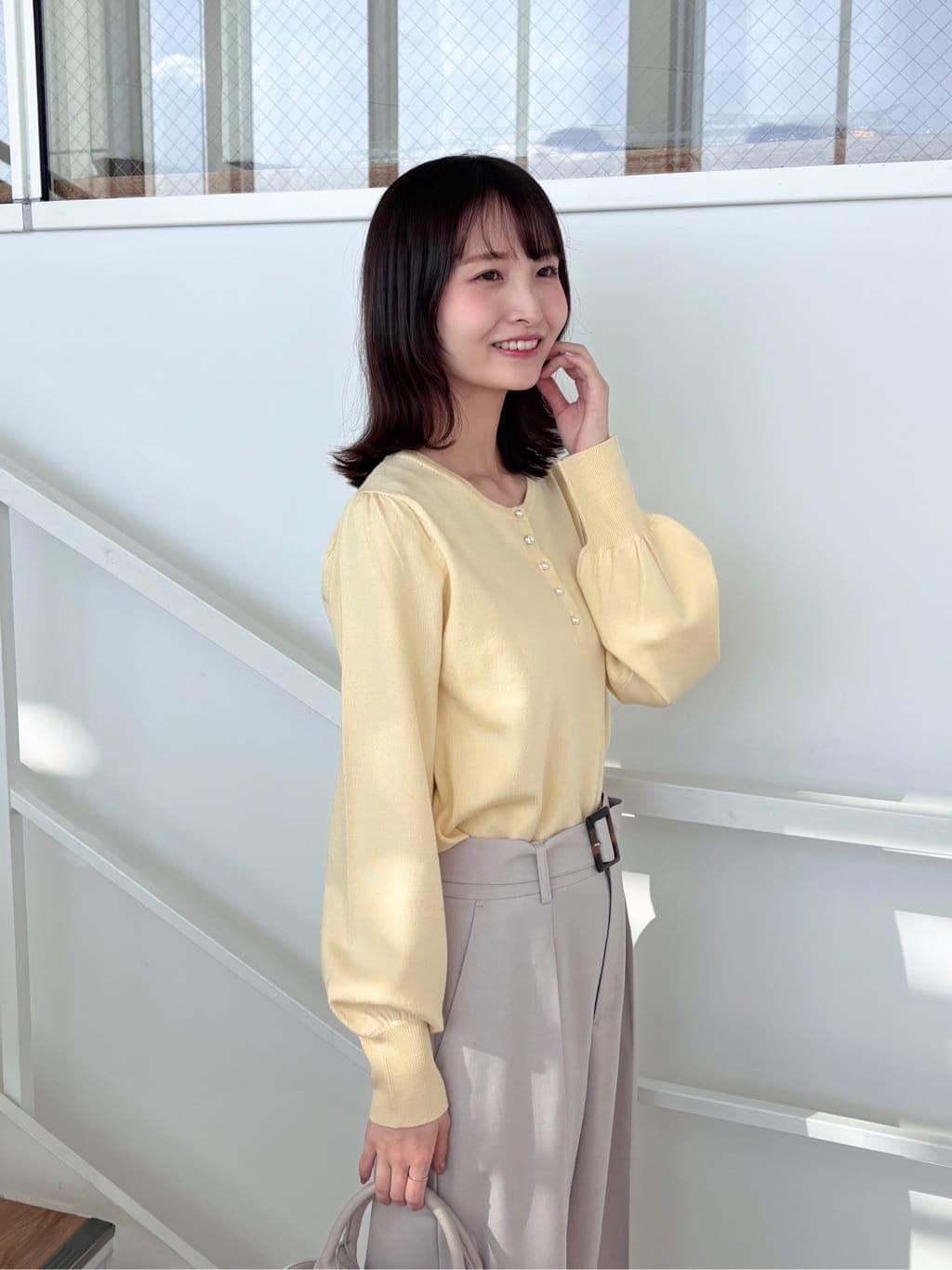 みさかさんの「index｜【吸水速乾】ストレッチワイドストレートパンツ／セットアップ対応《洗濯機OK》」を使ったコーディネート