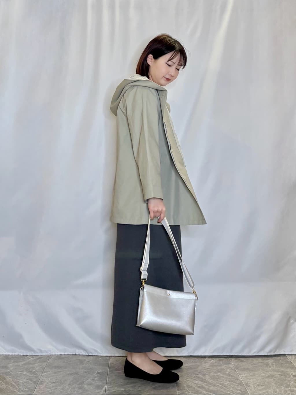 ネリさんの「SHOO･LA･RUE｜【防花粉/洗濯機可/S-LL】ゆったり着られる 大人のテントフーディージャケット」を使ったコーディネート