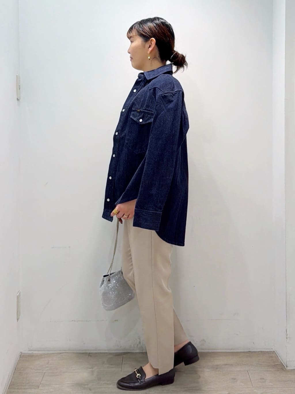 sumicaさんの「OPAQUE.CLIP｜【Lee別注】ウエスタンシャツデニムジャケット【洗濯機OK】」を使ったコーディネート