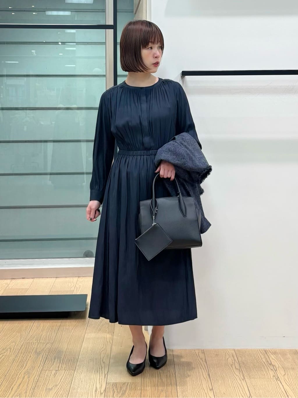 asamiさんの「INDIVI｜【洗える】ギャザーフレアワンピース」を使ったコーディネート