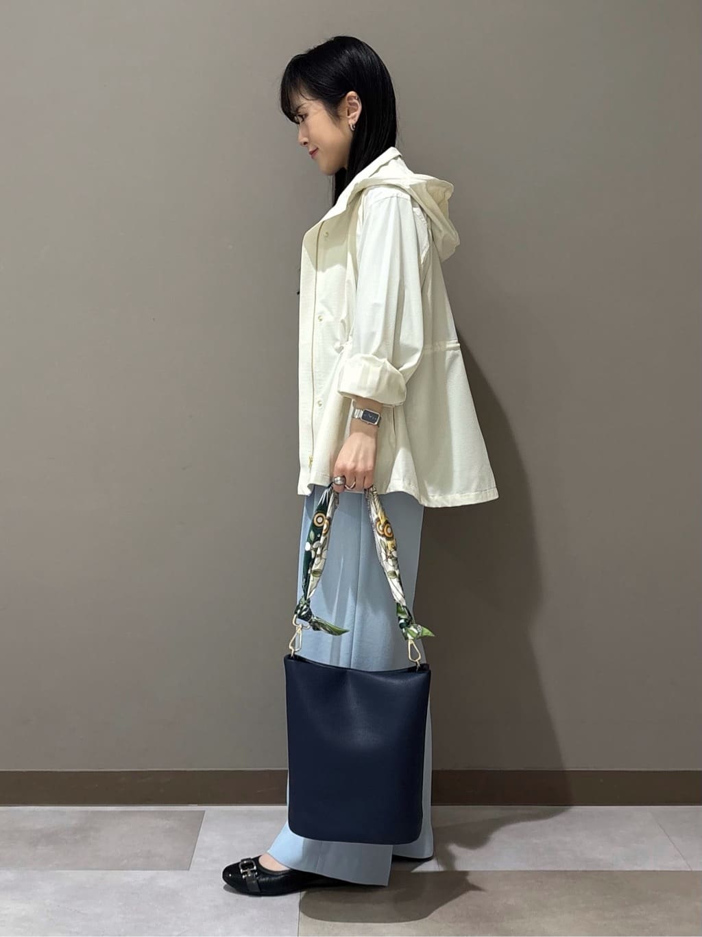 KEIKOさんの「INDIVI｜【撥水／フード取外し可】凹凸素材ブルゾン」を使ったコーディネート