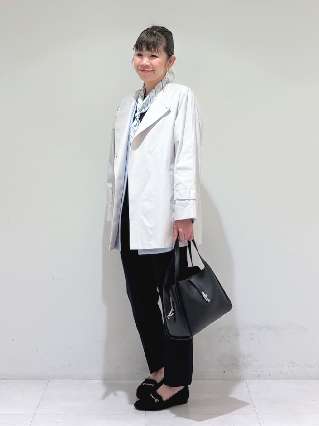 tsuyuさんの「INDIVI｜【2柄展開】柄デザインスカーフ」を使ったコーディネート
