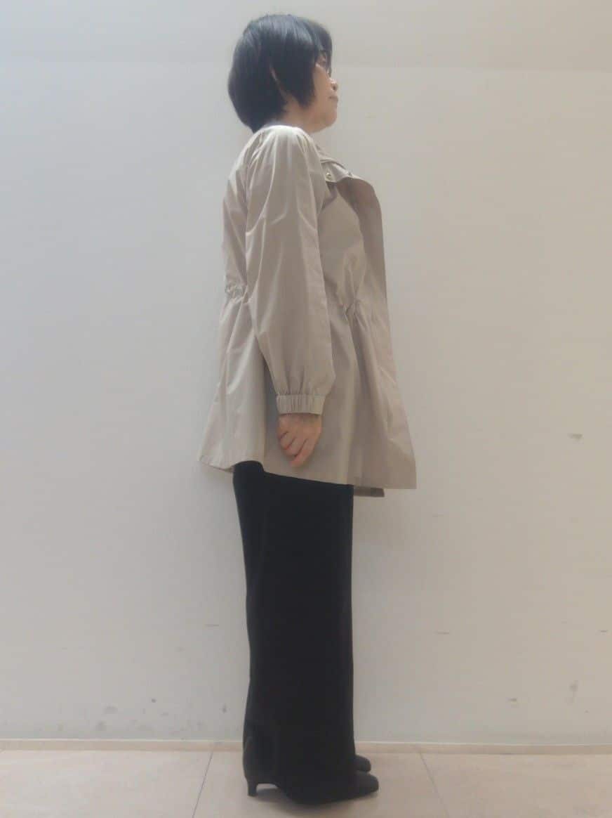 tokuさんの「Reflect｜【撥水】ストレッチタフタミドル丈スタンドカラーコート」を使ったコーディネート