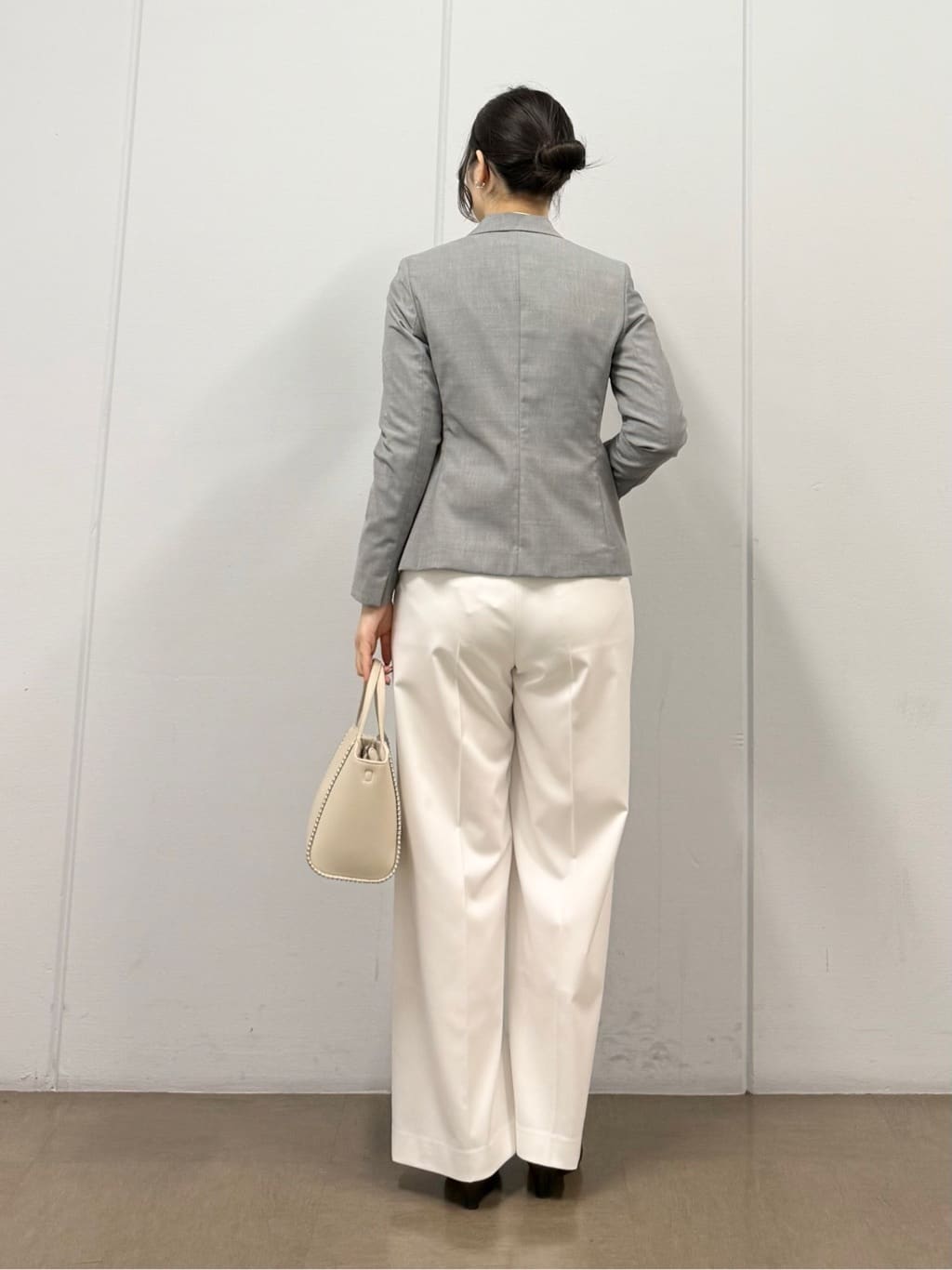 mizukiさんの「INDIVI｜【ウール混／スーツ】テーラードカラージャケット」を使ったコーディネート