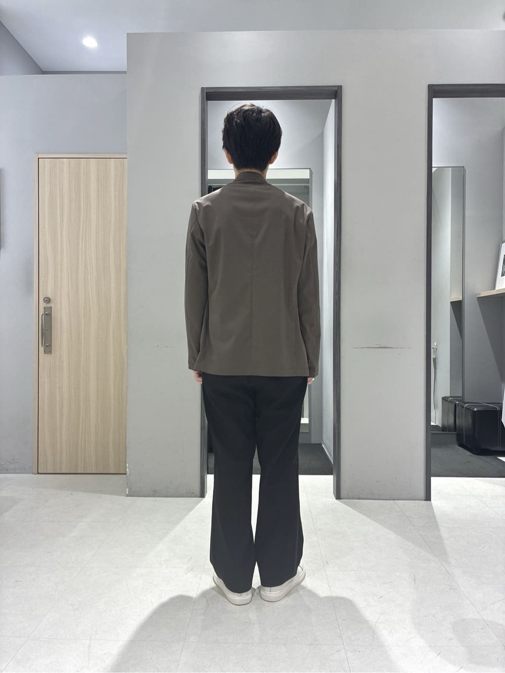 わいずみさんの「TAKEO KIKUCHI｜【ON／OFF兼用】CARREMANファブリック ノーカラージャケット」を使ったコーディネート