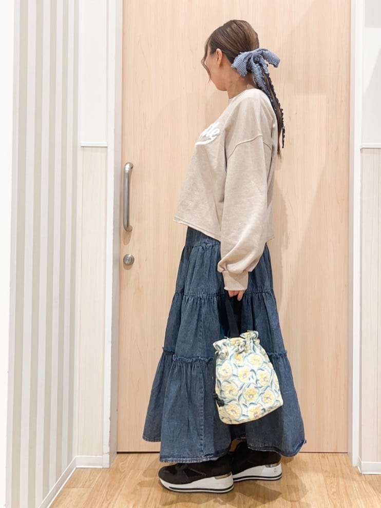 natsumiさんの「SHOO･LA･RUE｜ヒールアップスニーカー」を使ったコーディネート