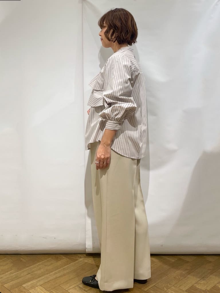 なかさんの「index｜フリルキーネックシャツ【洗濯機OK／イージーアイロン／防シワ】《XS～LL／7col》」を使ったコーディネート