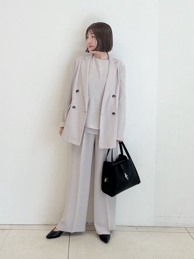 yoshiyaさんの「INDIVI｜◆【合皮／マルチWAY／サブバッグ付】ミニショルダーバッグ」を使ったコーディネート