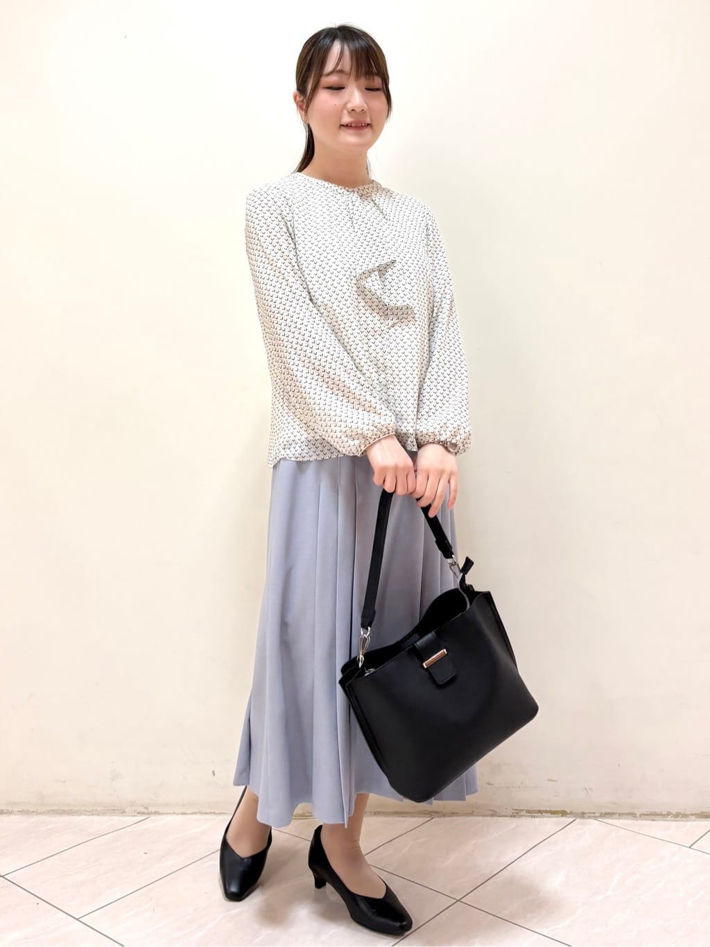 mikiさんの「Reflect｜【UVカット／接触冷感】フロントフリルシフォンブラウス」を使ったコーディネート