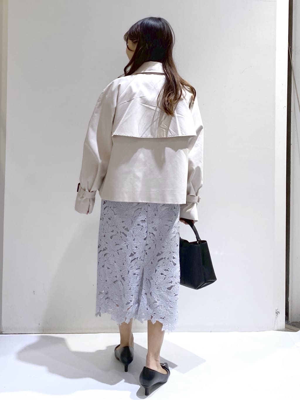 ちぃさんの「OPAQUE.CLIP｜キャンディスリーブショートトレンチコート【洗濯機OK／撥水／防花粉】《5col》」を使ったコーディネート