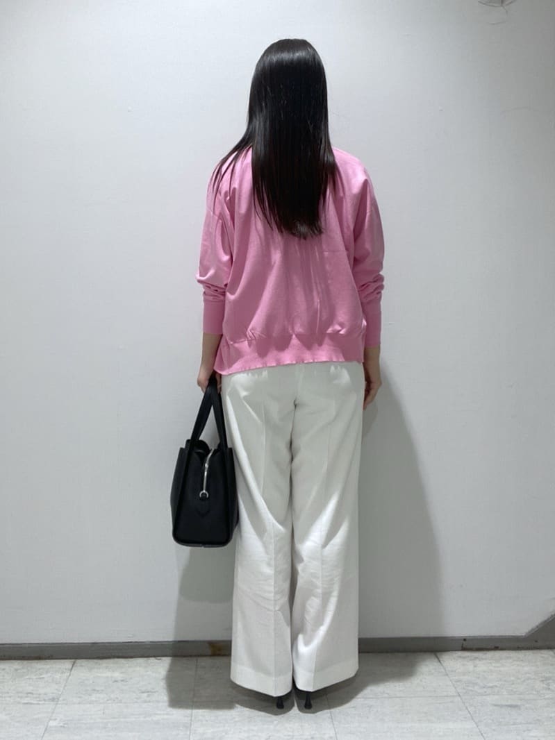 meiさんの「INDIVI｜【洗える／アンサンブル可能】シンプルデザインニット」を使ったコーディネート