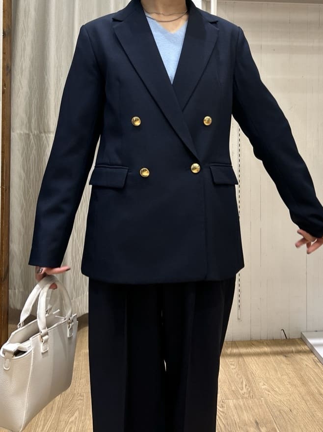 ga_riさんの「THE SHOP TK｜【通勤にもデイリーにも】CAVIAN 金ボタンダブルブレストジャケット」を使ったコーディネート