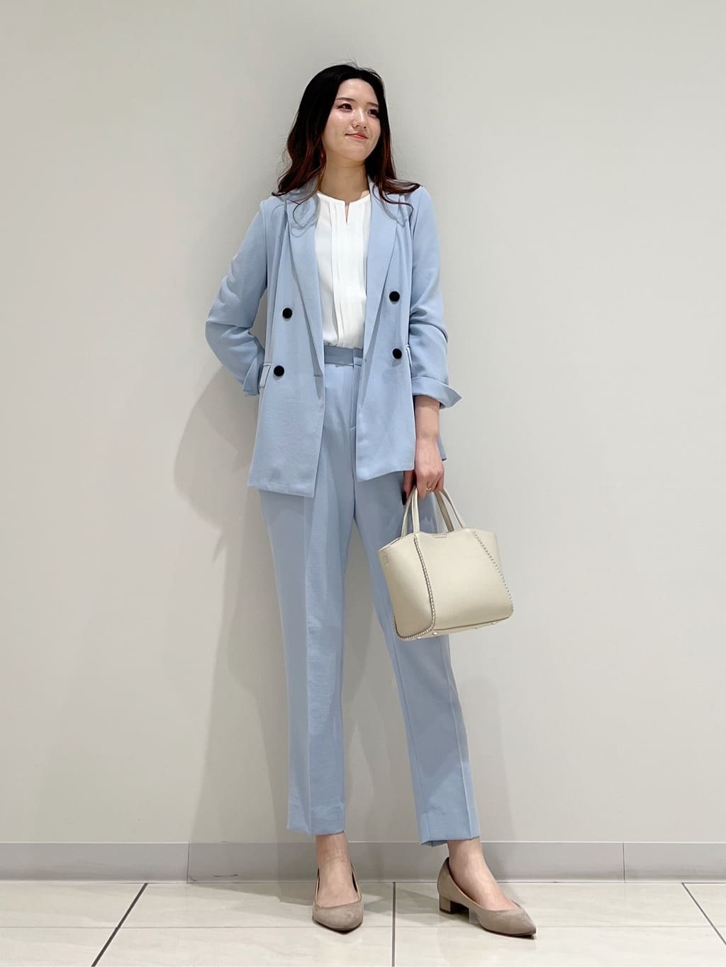 T.Kさんの「INDIVI｜【洗える／透けにくい】ジオメ柄プリントブラウス」を使ったコーディネート
