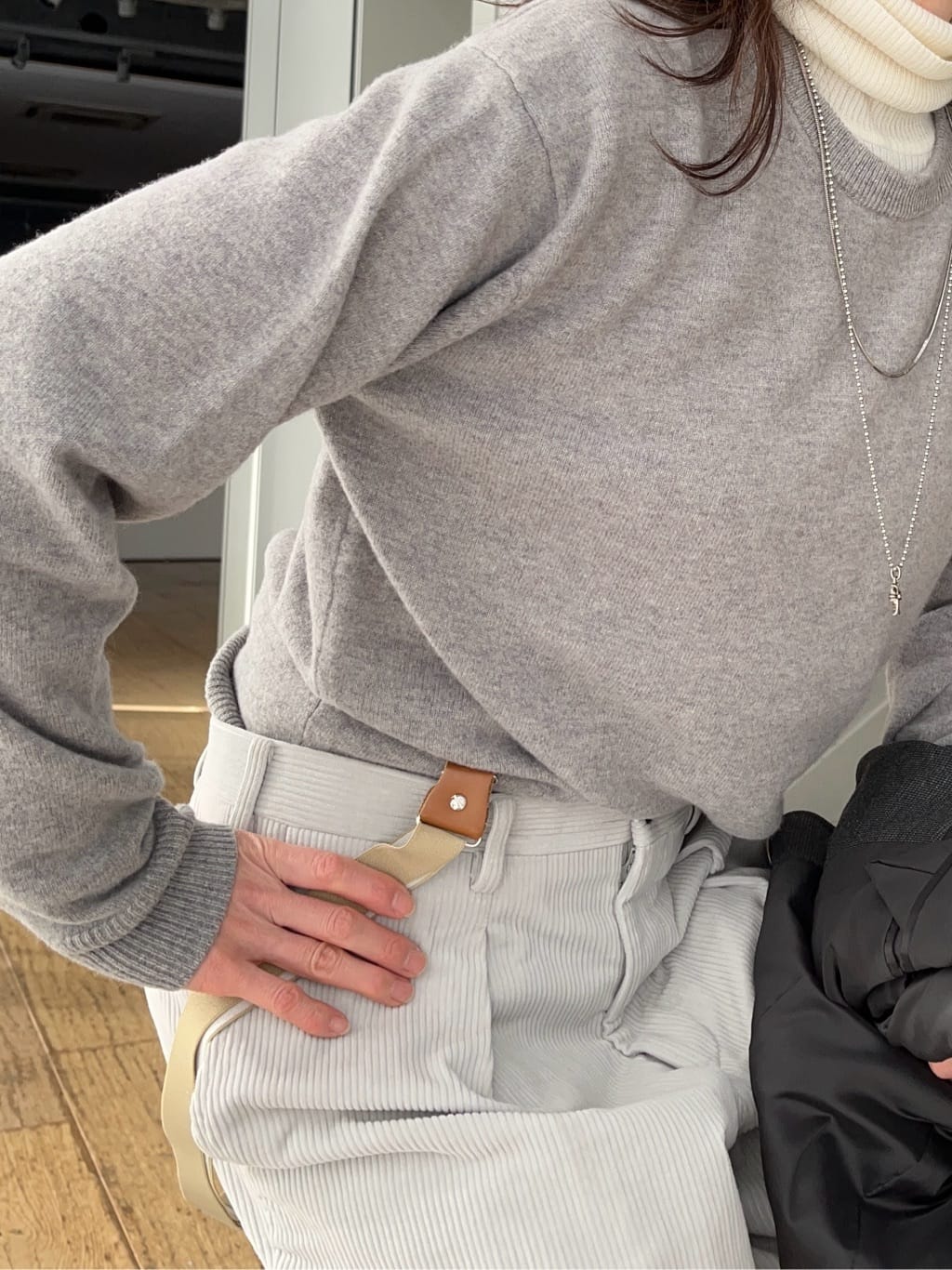 神野（jinno）さんの「TAKEO KIKUCHI｜【Air Palette Knit】ワンポイント カラーニット プルオーバー」を使ったコーディネート