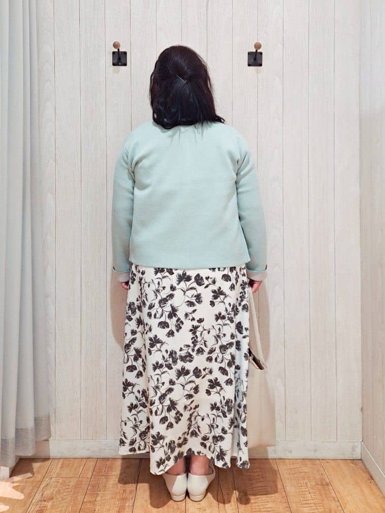 kotomiさんの「SHOO･LA･RUE｜【洗濯機可/S-LL】品良くきまる 配色カーディガン」を使ったコーディネート