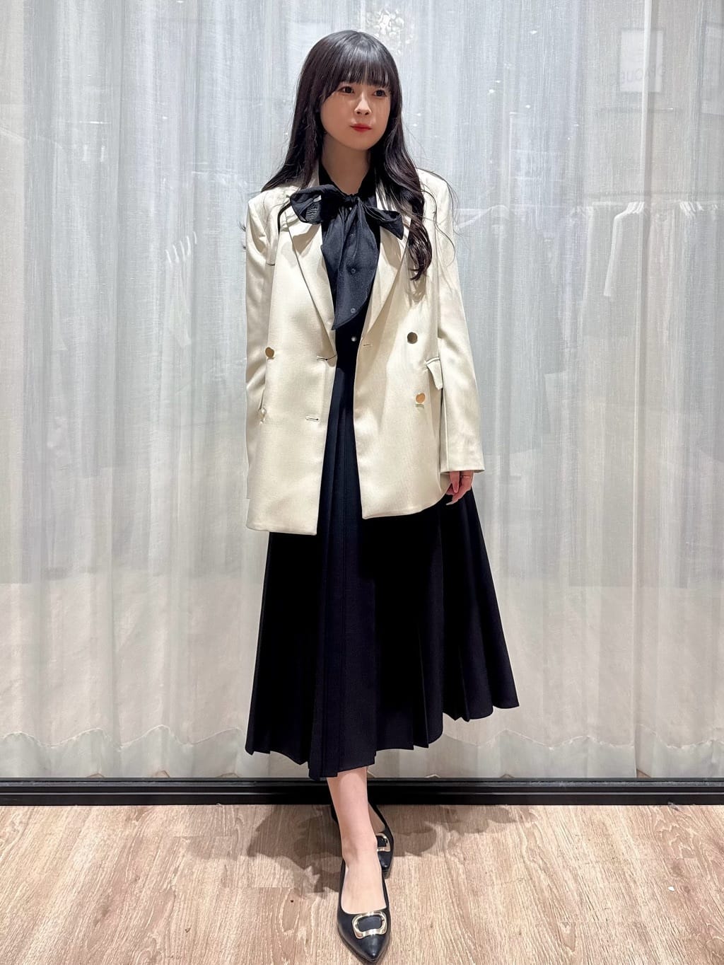 ぞうげさんの「OPAQUE.CLIP｜金ボタンダブルブレストテーラードジャケット／セットアップ対応【洗える】」を使ったコーディネート