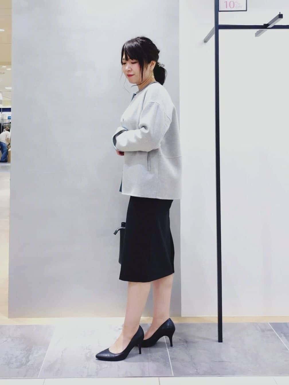 TOMOMIさんの「INDIVI｜【配色デザイン／ショート丈】ウールリバー ノーカラーコート」を使ったコーディネート